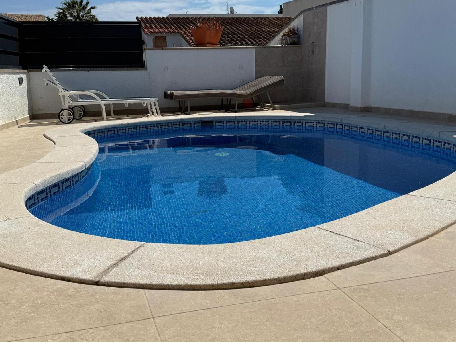 Villa Raquel Koky Ampuriabrava Exterior foto