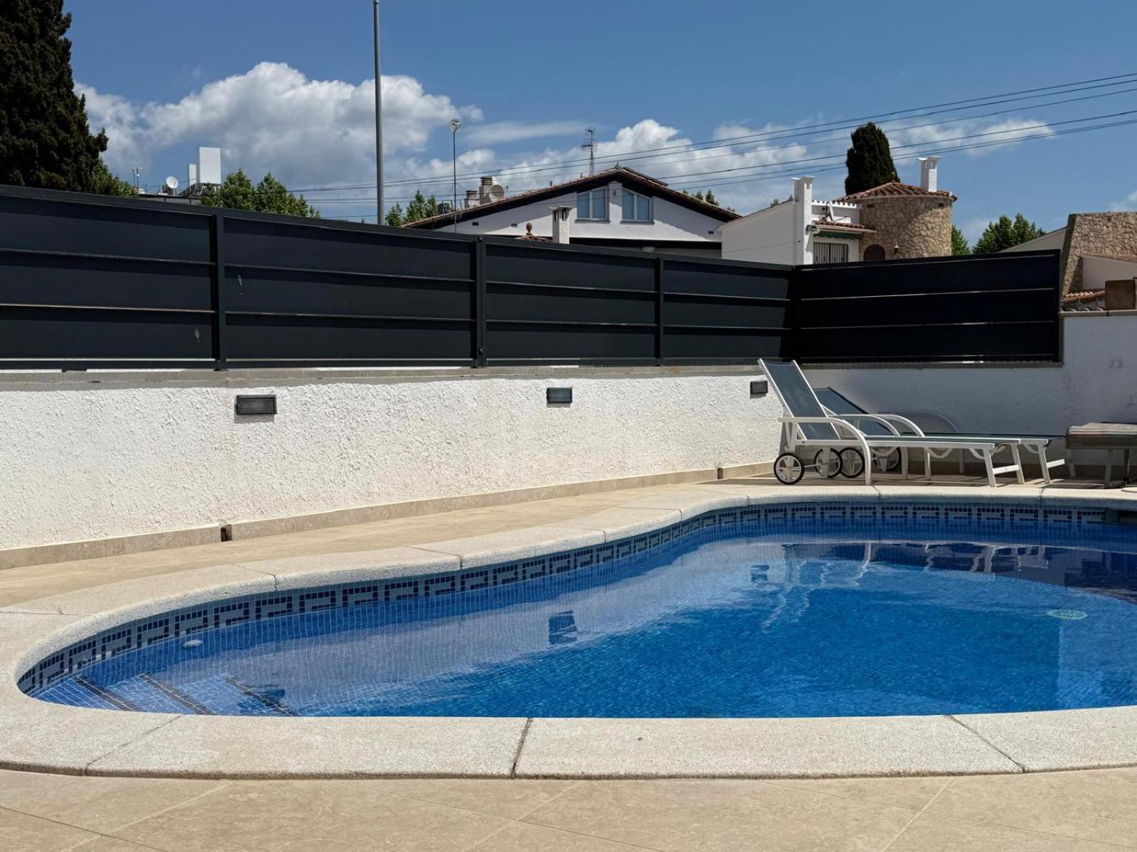 Villa Raquel Koky Ampuriabrava Exterior foto